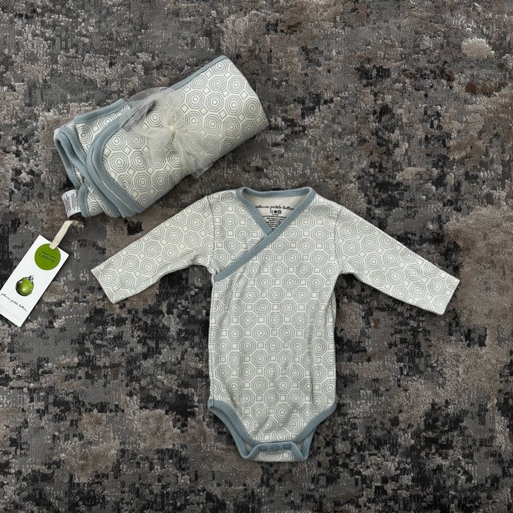 Petunia Pickle Bottom Blanket & Bodysuit Set